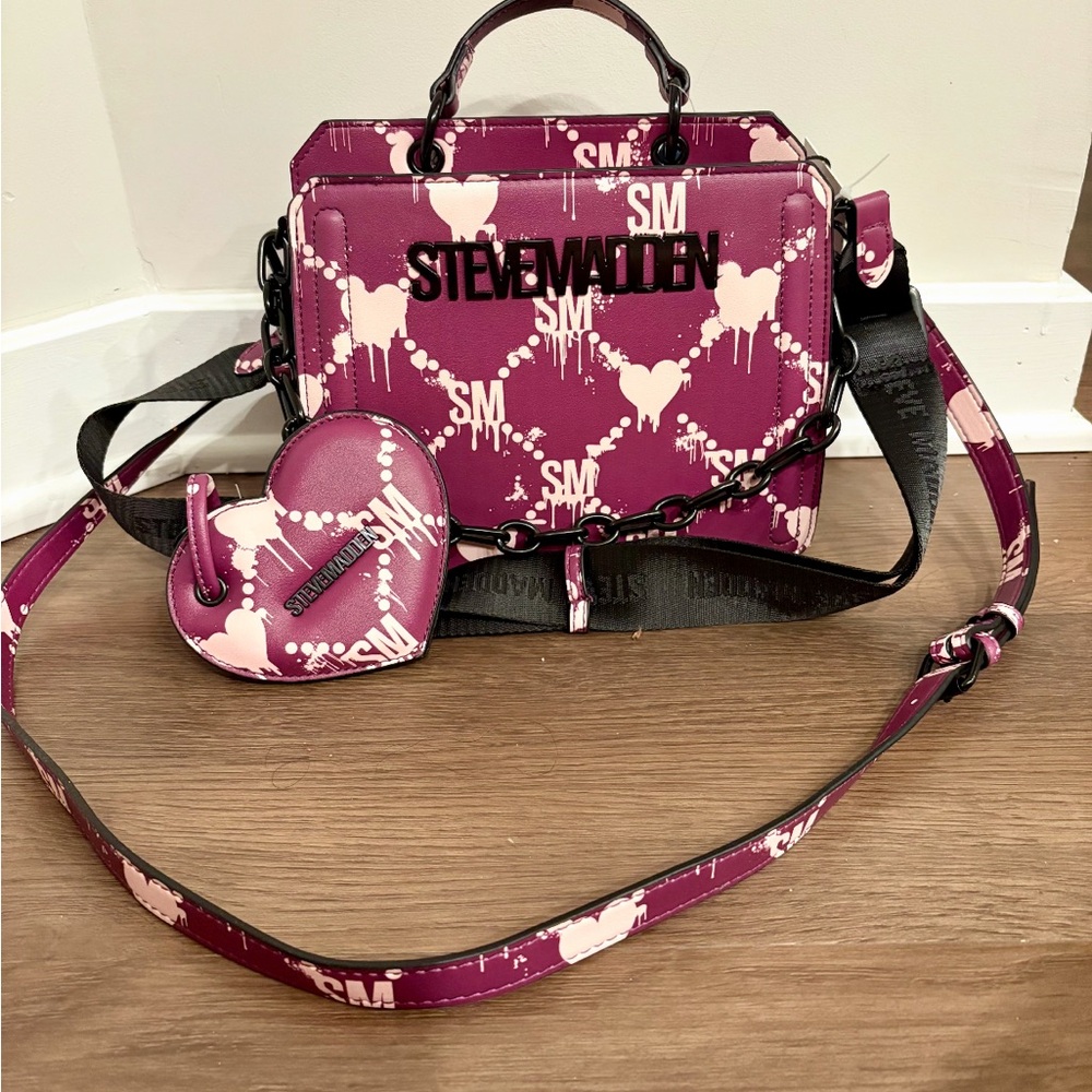 Steve Madden viral brand new 2025
Bevelyn Halloween pink & plum Bleeding
Heart